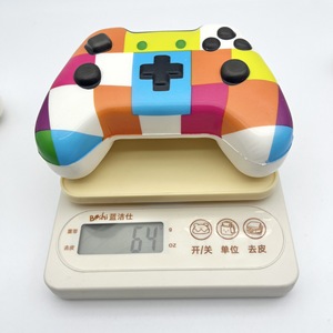 Manette de jeu personnalisée de haute qualité en mousse PU anti-stress, jouet sensoriel de relaxation, modèle de poignée de jeu, jouets à presser en gros - Product Image 4
