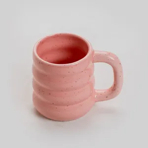 大容量可爱粉色和米色云彩咖啡拿铁杯出售2套陶瓷KDS来样定做