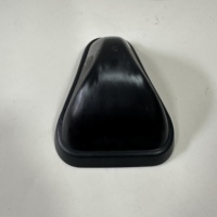 Protecteur de zone inguinale en plastique léger et résistant à l'usure, design ergonomique incurvé, remplacement intégré pour les sports de plein air