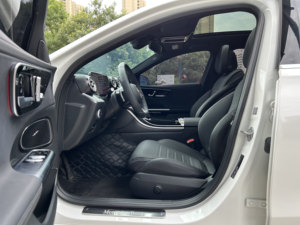 <span class=keywords><strong>Mercedes</strong></span>-Benz Classe C 2023 Modèle C 260L Édition Sport Système Hybride Léger 48V Voiture d'Occasion à <span class=keywords><strong>Prix</strong></span> Abordable - Product Image 4
