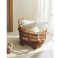 Grand chariot de marche pour bébé en rotin tressé vintage, écologique, fait main, multifonctionnel, avec panier de rangement et poignée
