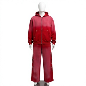 Conjunto Deportivo Unisex con Degradado Rojo, Sudadera con Capucha y Pantalones Deportivos, Ropa Casual de Otoño, Diseño de Estrellas con Pedrería en Toda la Superficie - Product Image 3