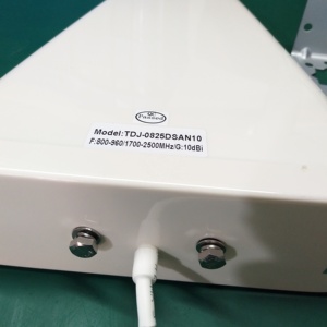 Antena Penta Band LPDA 4G LTE Direccional para Exteriores, Log Periódica, 10dbi, Alta Ganancia, para Comunicación - Product Image 3