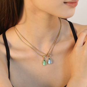 Collier Pendentif Goutte d'Eau en Opale Verte et Bleue Plaqué Or PVD 18K en Acier Inoxydable, Bijoux en Gros, Collier Zircon pour Femme - Product Image 4