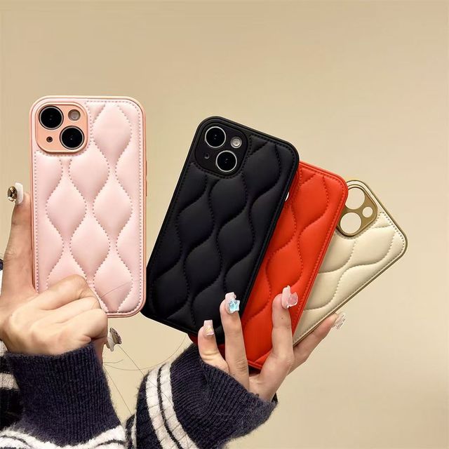 Luxury Diamond Pattern Soft Leather Waterproof Shockproof Phone Case for Iphone15ProMax/17/16/14/13/12/11 Women's