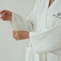 Peignoir de bain blanc personnalisé en coton gaufré tissé blanc pour hommes et femmes avec logo brodé