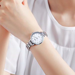 Montre sport à quartz pour femme, grand cadran, style euro-américain, bracelet en cuir, vente en gros - Product Image 5