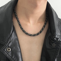Serpent noir pâte frite torsades chaîne hommes coloré avancé polyvalent collier chaîne mode nouveau collier bijoux