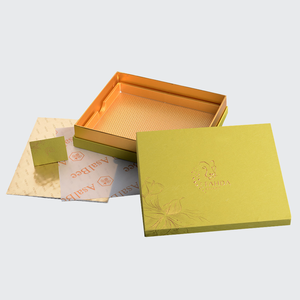 Customize Logo Luxury Butter Paper Valentines Sweet Chocolate Packaging Gift Box Chocolate Boxes With Plastic Tray