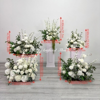 DKB Vente en gros de fleurs artificielles de haute qualité, arrangement floral blanc et vert personnalisé pour la décoration d'autel, décoration de fête de mariage
