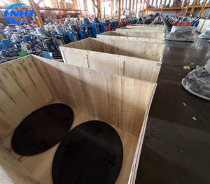 เครื่องขัดพื้นคอนกรีตแบบนั่งขับ Huiteng 37 แรงม้า 70-150 รอบต่อนาที ใช้เชื้อเพลิงเบนซิน ขนาดเส้นผ่านศูนย์กลางการทำงาน 1200 มม. พร้อมค่าบำรุงรักษาต่ำ - Product Image 5