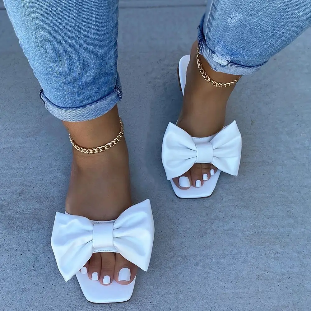 2021 flat designer slippers cute round toe fluffy home designer summer sandals women platform sandals