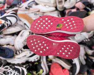 Commercio all'ingrosso <span class=keywords><strong>di</strong></span> seconda mano Canada Usa basket originale <span class=keywords><strong>marca</strong></span> Sport <span class=keywords><strong>Sneakers</strong></span> scarpe da <span class=keywords><strong>uomo</strong></span> usate - Product Image 4