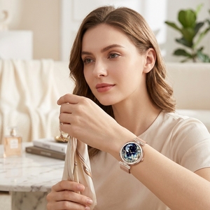 Montre connectée pour <span class=keywords><strong>femme</strong></span> 2026, écran AMOLED 1,19 pouces, appels Bluetooth, étanche, suivi d'activité, montres intelligentes personnalisables, directement <span class=keywords><strong>de</strong></span> l'usine - Product Image 2
