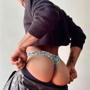 Culotte <span class=keywords><strong>string</strong></span> imprimé <span class=keywords><strong>léopard</strong></span> Sous-vêtements gay sexy G-Strings Slip Bikini en soie Culotte en satin pour <span class=keywords><strong>homme</strong></span> Sous-vêtements sexy <span class=keywords><strong>String</strong></span> pour <span class=keywords><strong>homme</strong></span> gay - Product Image 1