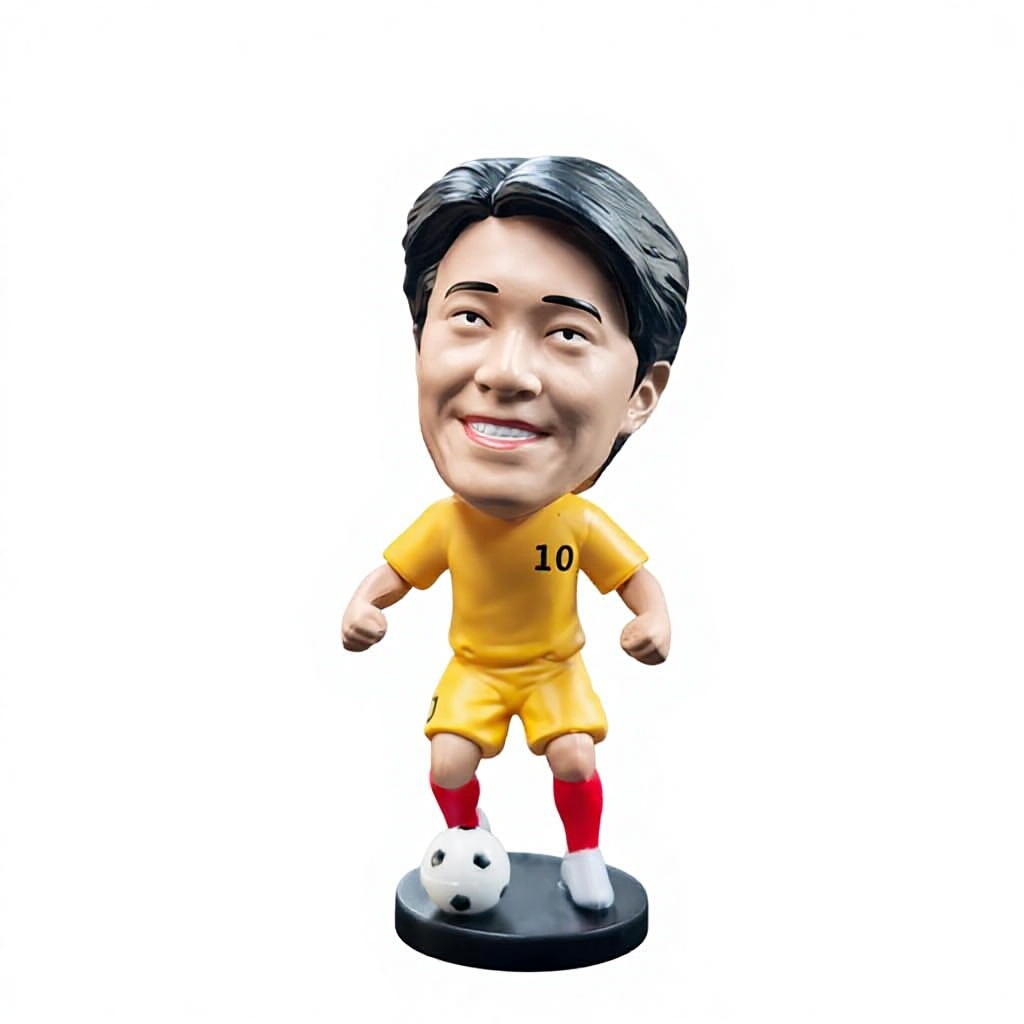 魅惑的なコレクション：サッカー選手ロナウドのPVCフィギュアの世界へ
