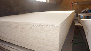 <span class=keywords><strong>Tableros</strong></span> <span class=keywords><strong>de</strong></span> Partículas <span class=keywords><strong>de</strong></span> Venta Directa <span class=keywords><strong>de</strong></span> Fábrica, 9mm-18mm, <span class=keywords><strong>OSB</strong></span> Estructural, Superficie Acabada con Pegamento E0 para Dormitorio, Baño y Cocina - Product Image 5