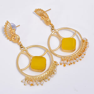 Boucles d'oreilles en laiton plaqué or 14 carats faites à la main fabricant de pierres précieuses en laiton bijoux de mode uniques bijoux en laiton personnalisés exportateur de bijoux - Product Image 2