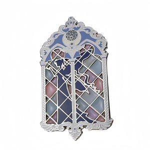 Pin de solapa de metal esmaltado estilo manga japonés, diseño de Sailor Moon, Alas de Hada Princesa Serenity, con vitral y esmalte. - Product Image 3