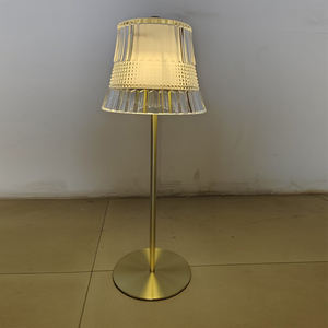 Lampe de table LED moderne de luxe en cristal, contrôle tactile, rechargeable sans fil, culot E26, abat-jour cloche pour hôtels et restaurants, AC - Product Image 4