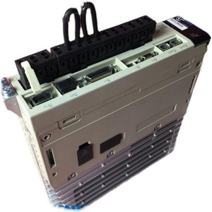 Yaskawa 7 Series Drive SGD7S-2R8A20A 200W AC 380V IP20 Motor Controller - Product Image 1