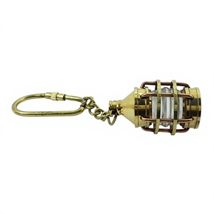 Llavero de Lujo Vintage con Linterna de Latón Hecha a Mano, Colgante Náutico de Metal para Regalo de Navidad, Año Nuevo, Cumpleaños o Boda - Product Image 3