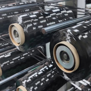 Fibra de carbono Prepreg Materiales de fibra de carbono unidireccionales 1K 3K 6K 12K Tela de fibra lisa de sarga Tela de carbono - Product Image 3