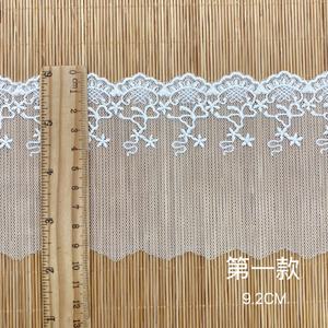 Vente en gros d'accessoires de vêtement en dentelle de maille de polyester, accessoires de bord de vêtement solubles de broderie de gaze dentelle de maille - Product Image 2