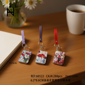 Portachiavi con specchio e pittura a olio floreale 6,2x8,6 cm con cinturino per donna, accessorio moda - Product Image 2