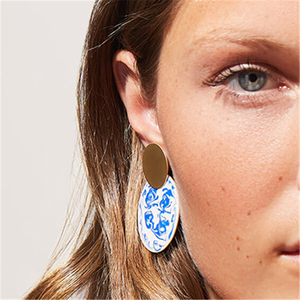 Pendientes de botón ROXI de latón con baño de rodio, estilo chino, con esmalte de porcelana azul y blanca, diseño de gota de aceite. - Product Image 6