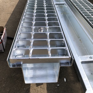 Griglia in acciaio zincato personalizzato canale <span class=keywords><strong>acqua</strong></span> grondaia grondaia del produttore copertura di drenaggio appartamenti in acciaio ville pavimenti - Product Image 2