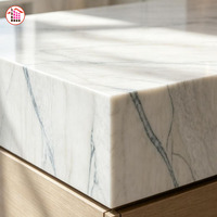 Marbre blanc naturel de luxe, coupé sur mesure pour revêtement mural de salle de bain, carrelage de sol, projet de construction de salle de bain en Amérique du Nord