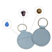 Porte-clés rond en cuir PU, porte-clés en cuir, badge, médaille, pièce commémorative, housse de protection, pendentif, logo personnalisable