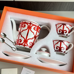 Venta Directa de Fábrica: Juegos de Café de Lujo Nórdicos y Juegos de Té de Cerámica Roja - Product Image 4