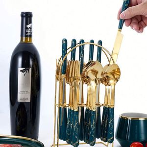 Juego de Cubiertos de Acero Inoxidable Sostenible de 24 Piezas, Estilo Lujoso, con Cuchillo, Tenedor, Cuchara y Cucharilla - Regalo Empresarial - Product Image 4