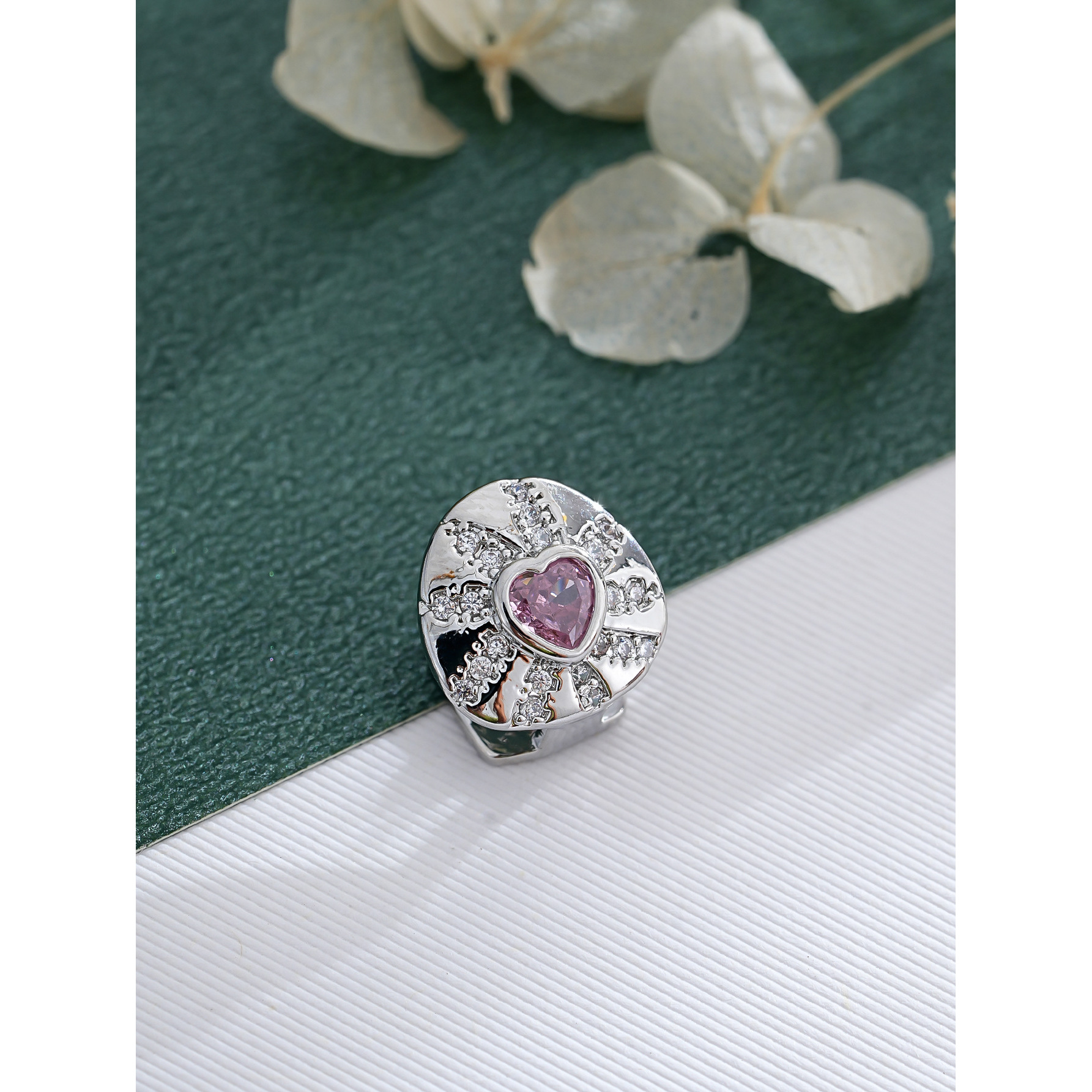 Plata (con corazón rosa)
