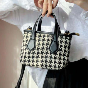 Nouvelle Collection Automne Hiver : Sac Bandoulière Femme en Toile à Carreaux, Petit Sac Cabas Tendance Facile à Assortir, Pochette Téléphone Portable - Product Image 2