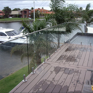 Rampe Optima ModernFlow avec panneaux en verre feuilleté <span class=keywords><strong>de</strong></span> 12mm <span class=keywords><strong>pour</strong></span> l'installation d'escaliers contemporains Rampe en verre à canal en U - Product Image 3