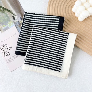 Sciarpa a Righe Francesi Bianche e Nere per Donna, Stile Sottile Primaverile ed Estivo, Foulard Piccolo Artistico e alla Moda - Product Image 1