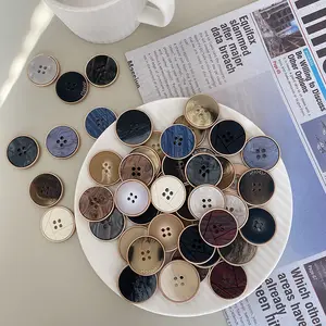 <span class=keywords><strong>Hotsale</strong></span> Thiết kế thời trang áo 4 lỗ nhựa tự nhiên nút sừng cho áo sơ mi may mặc - Product Image 1