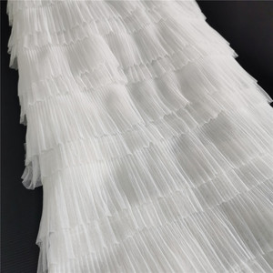 Tissu en mousseline à volants en vente en gros, tissu plissé en tulle pour la confection de robes - Product Image 1