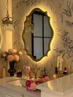 Miroir de salle de bain mural ovale de style français en bois avec cadre en MDF, éclairage LED, commande tactile intelligente, rechargeable