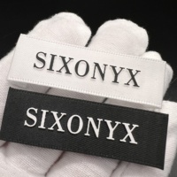 Étiquettes en silicone 3D personnalisées de haute qualité Étiquettes de vêtements Étiquettes lavables douces pour vêtements Pantalons Robes Sacs
