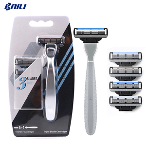 Maquinilla de Afeitar Baili de Tres Cuchillas para Depilación y Afeitado, con 5 Recambios de Cuchillas y Cartuchos Reemplazables - Product Image 1