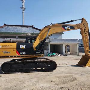 Excavatrice sur chenilles hydraulique d'occasion Cat 320D, 20 tonnes, d'origine japonaise, 2022, faible nombre d'heures, occasion, EPA CE, à vendre - Product Image 6