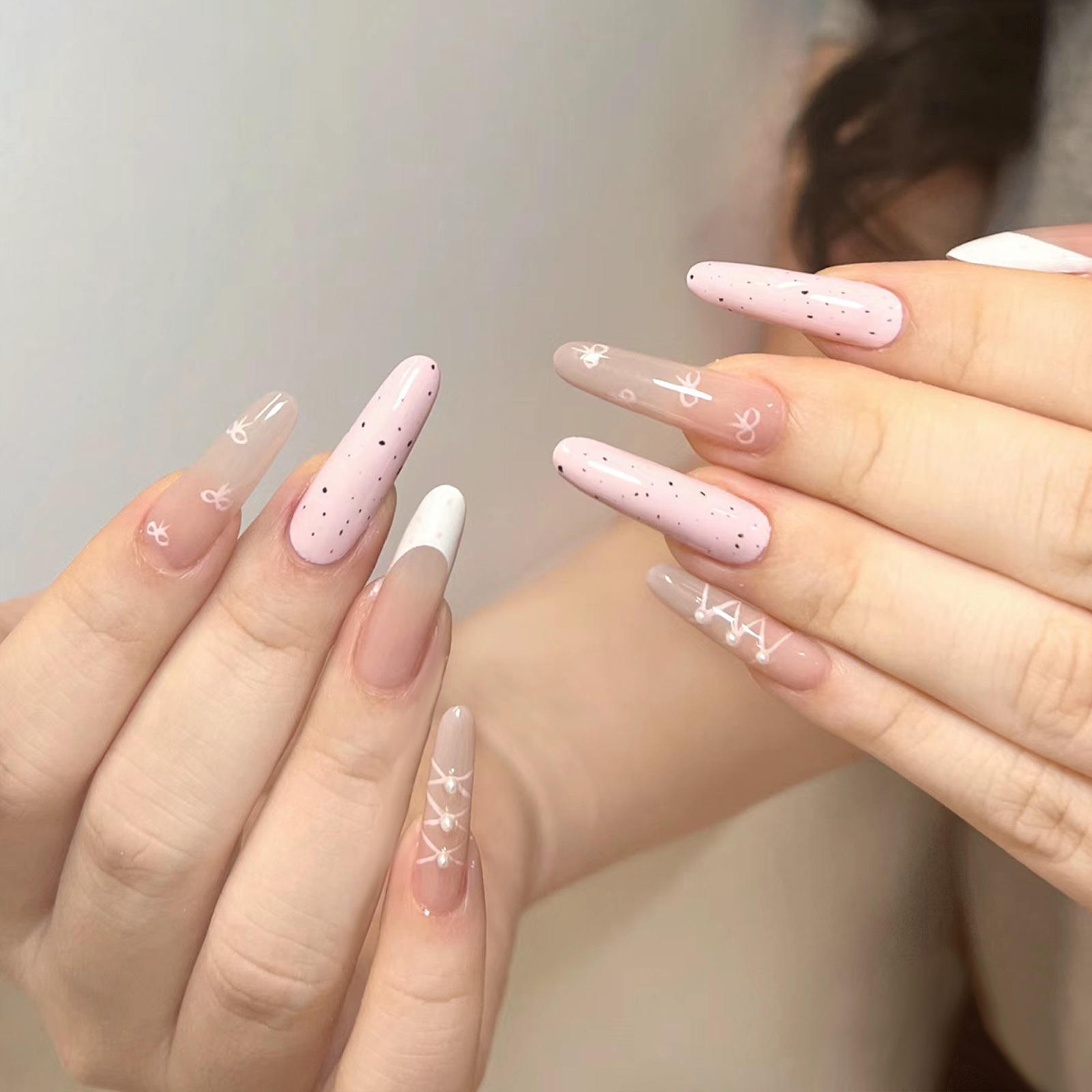 BY1687 Winter Days Summer Clouds