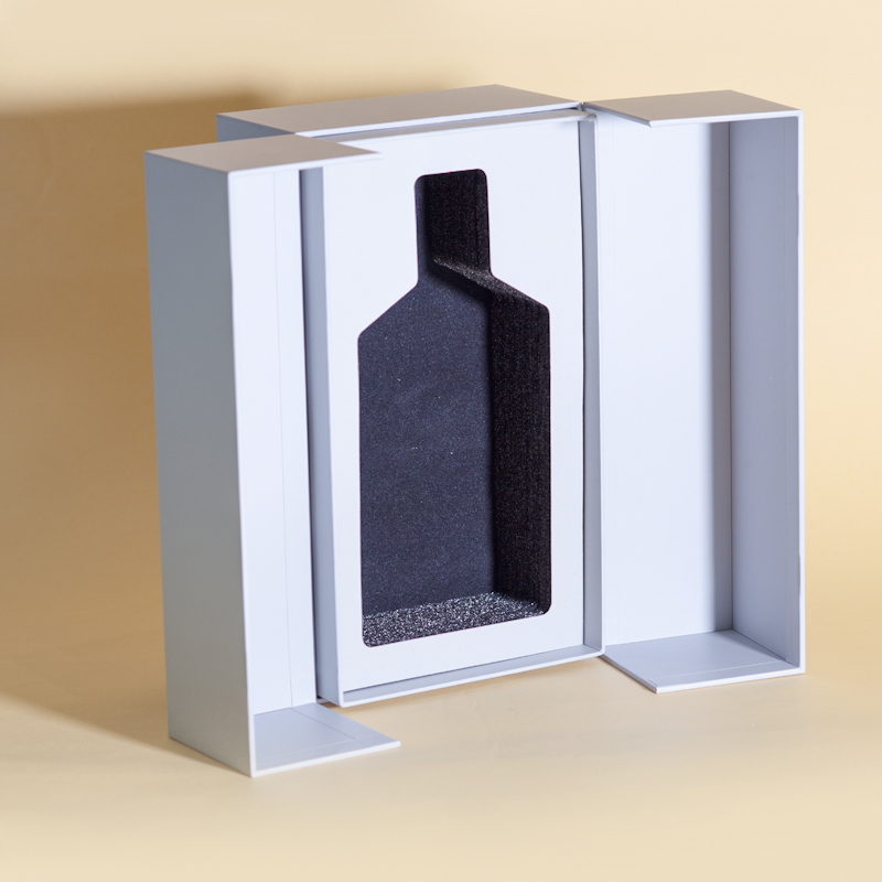 Whiskey gift box
