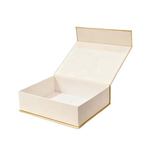 Scatola Regalo Magnetica Ecologica Personalizzabile con Logo, in Cartone Beige per Confezioni Cosmetiche - Product Image 3