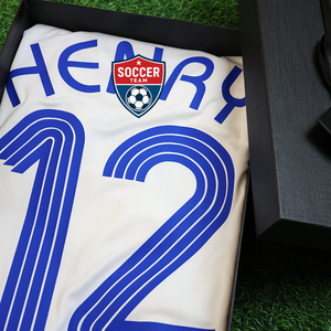 Thai-Version Retro-Fußballtrikot Frankreich Nationalmannschaft Saison 2006 # 12 Star Player Kurzarm-Shirt OEM-Service Logo Vorne - Product Image 2