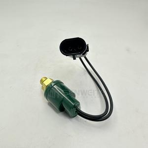 Sensor de Presión de Aceite Senwitt H379502 con Rosca de 3/8 para Piezas de Excavadora John Deere - Product Image 1
